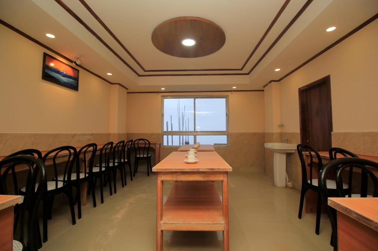 Oyo 12370 Royal Sarava Hotel Darjeeling  Exterior photo